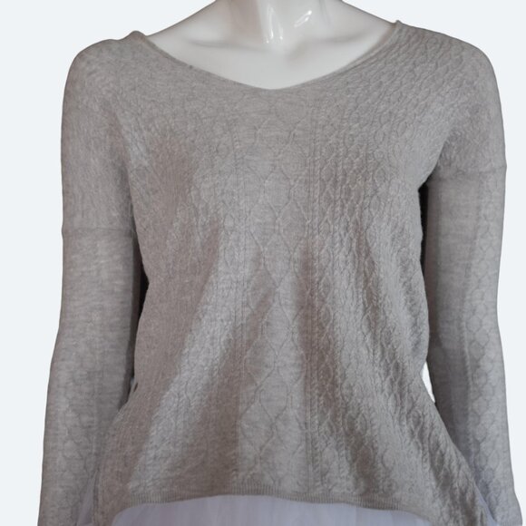 COPY - Babaton with linen grey vneck texture jumper sweater size XS - Picture 2 of 5